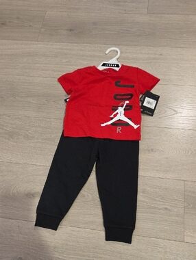 NWT Jordan 2 Piece Set Size 18 Months